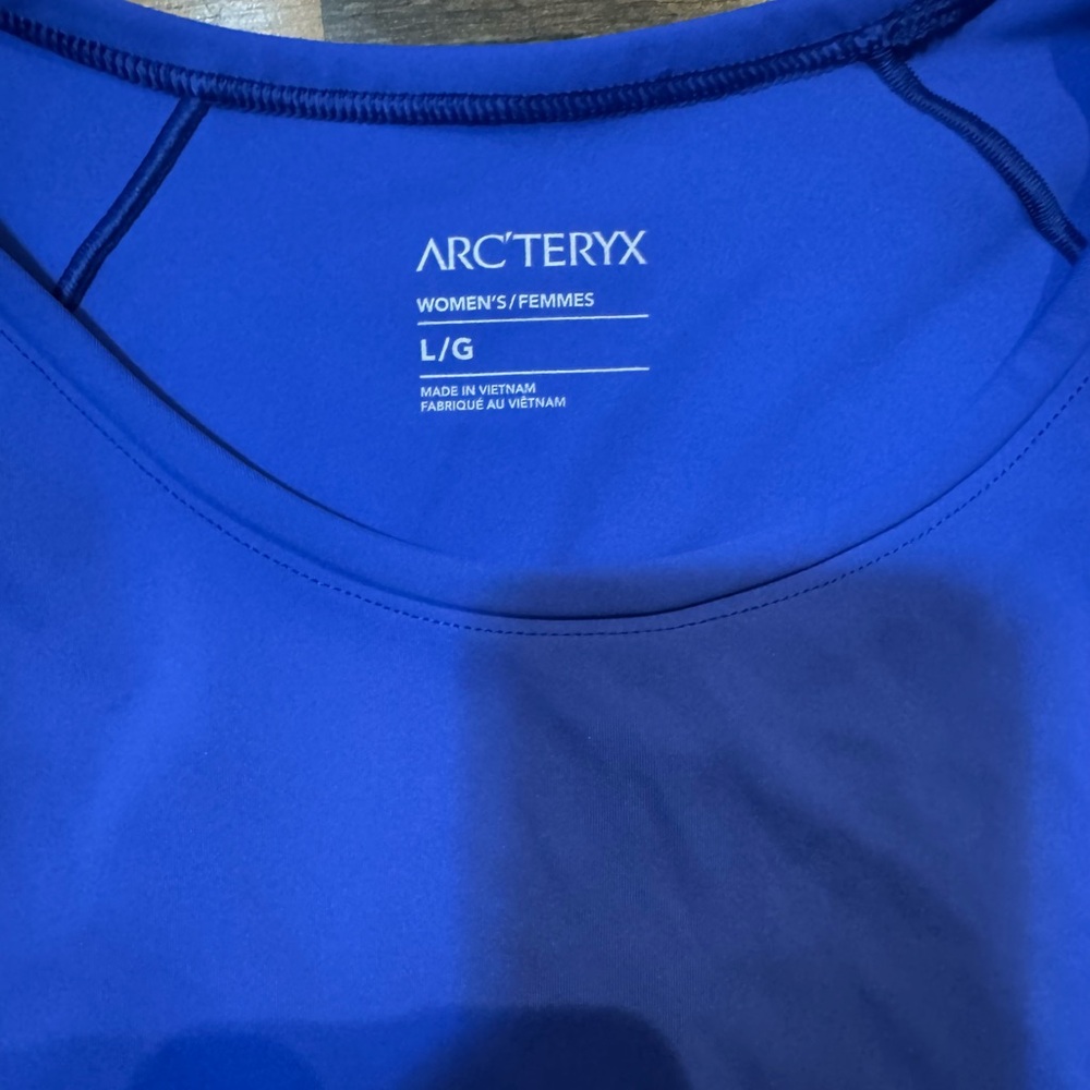 Arc'teryx Soria Tank Size Large NWT Electra / Soulsonic Blue RARE! - Picture 4 of 10